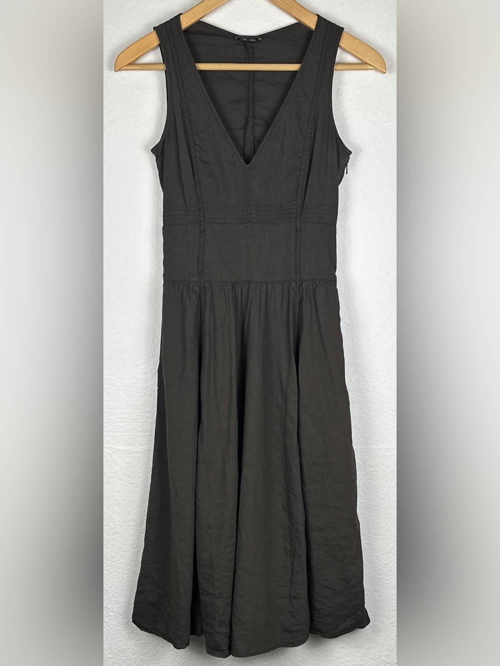 Theory Linen Blend Dress Size 2 Dark Brown Sleeveless V Neck Midi